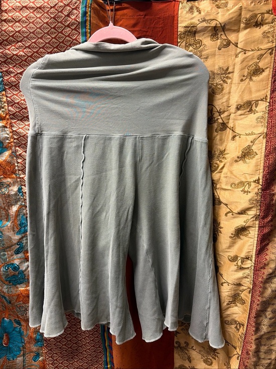 Blue Fish Dresses & Skirts - Vintage blue fish gaucho wide leg crop ribbed cotton pants green sz 1 s-l
